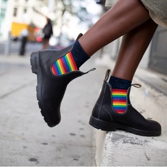 Blundstone Black Chelsea Boots with Rainbow Elastic Panels - Picture 8 of 11